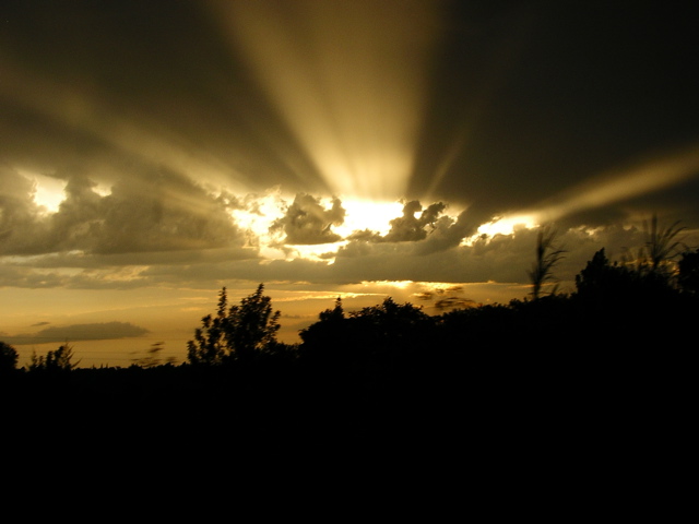 cloud exploding rays